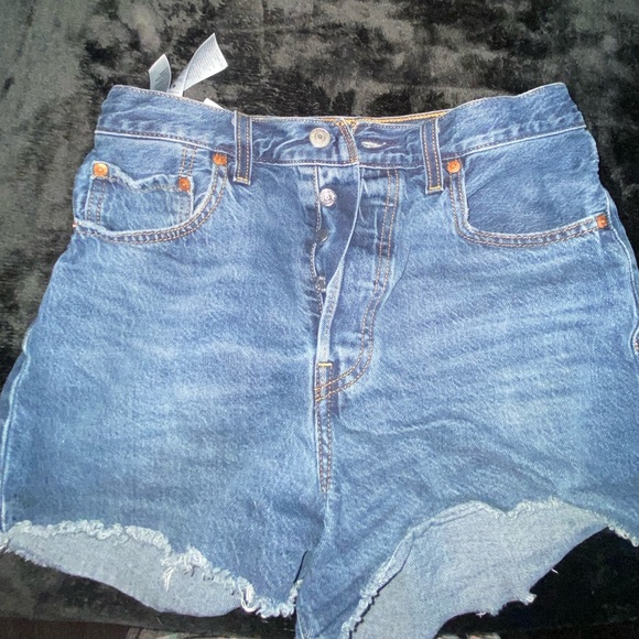 Rib cut levis shorts - Picture 4 of 4